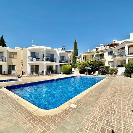 H&O Danaos Sea Breeze Apartment Paphos Esterno foto