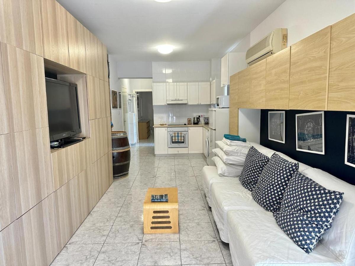 H&O Danaos Sea Breeze Apartment Paphos Esterno foto